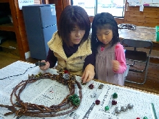 お母さんと一緒♪真剣です