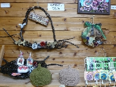 様々な作品がお出迎えします♪