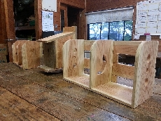 本立てと巣箱