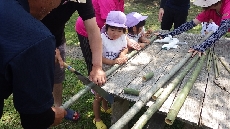 大人の方も子供さんも、みなさん真剣です！