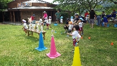 みんな的当てに夢中です！当たるかな～！？