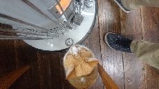 火事が起きないように...今日も火の番です。